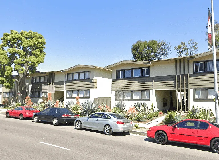 5415 West San Vicente — Photo 1