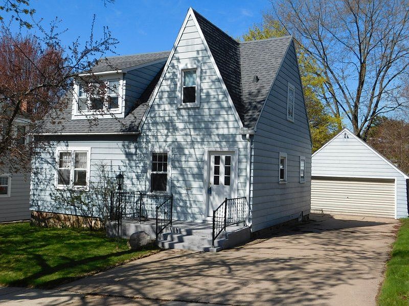 1st image of 318 S 10th Ave