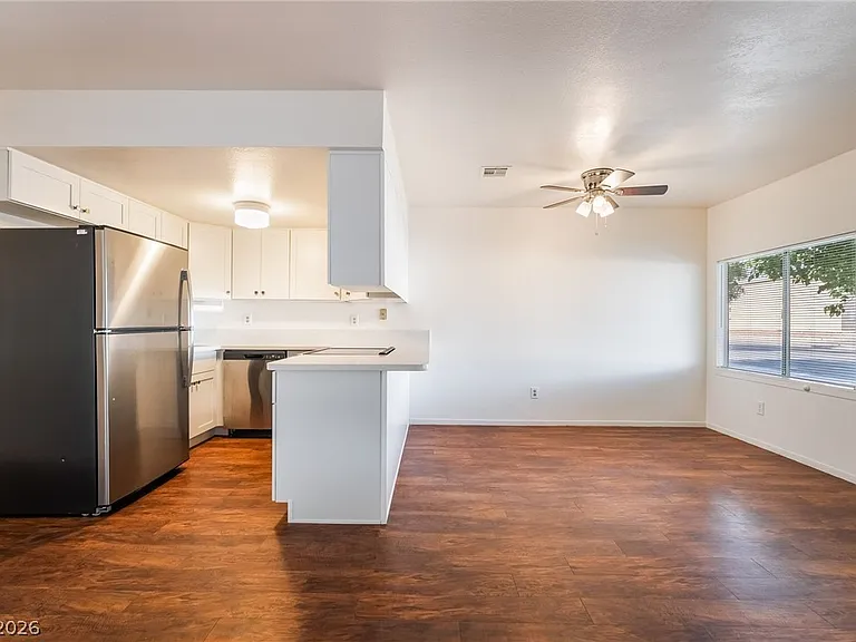 1611 E Harmon Ave #3 — Photo 14