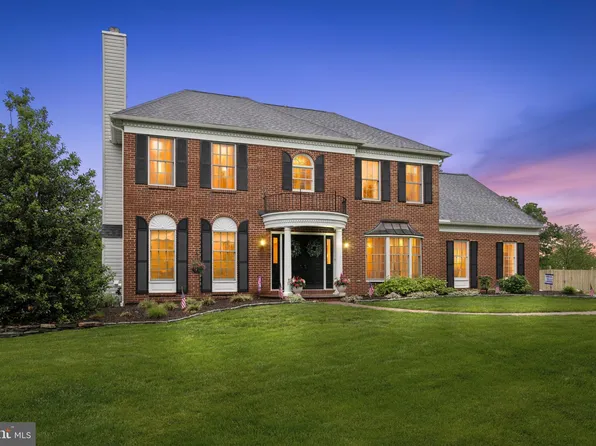 110 Fairway Dr, Harleysville, PA 19438