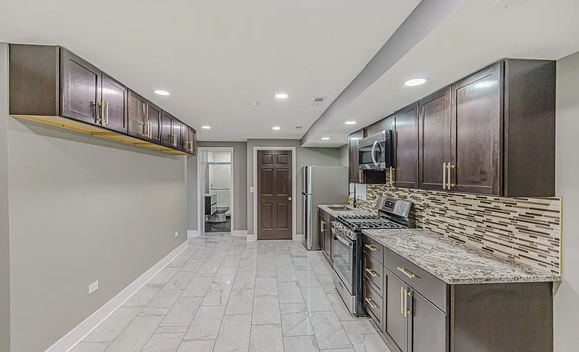 6323 N Francisco Ave — Photo 4