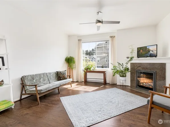 6582 High Point Drive SW, Seattle, WA 98126