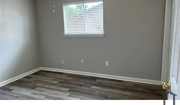 807 Wheelock St — Photo 5
