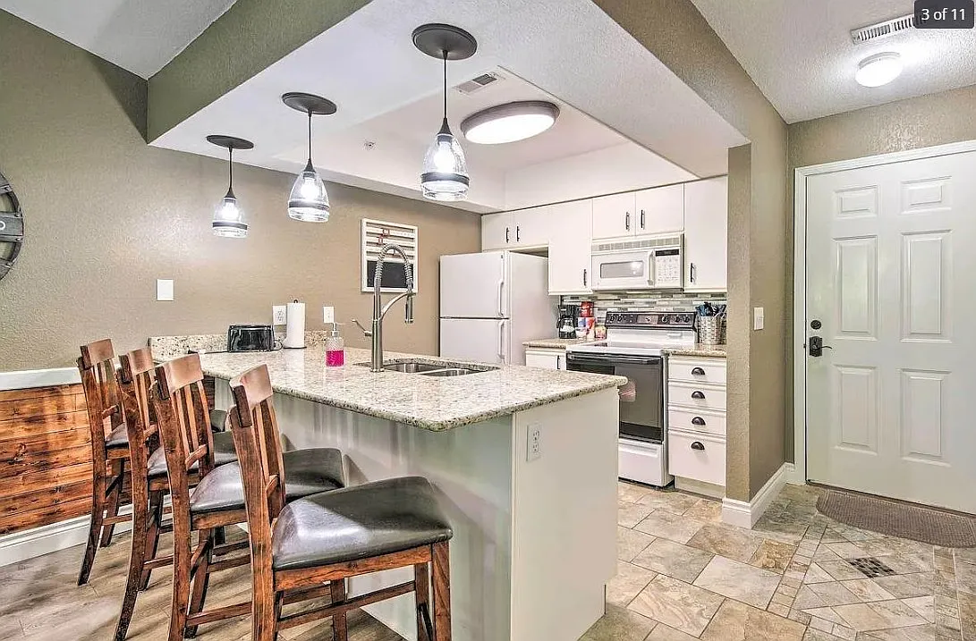 2 bed, 1000 sqft, $1,600 — Photo 2