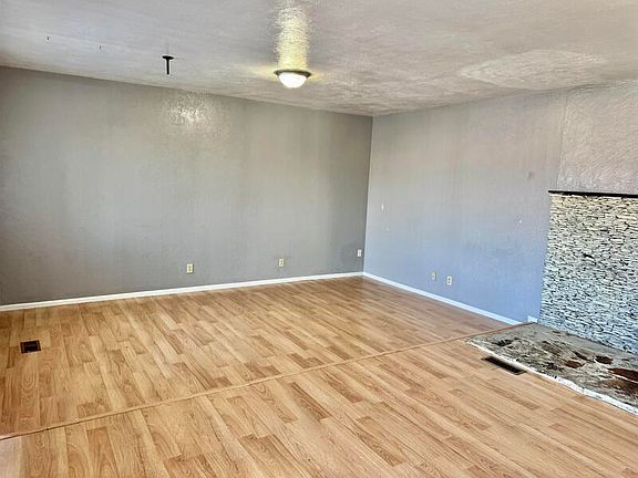 5th image of 4728 S 4180 W #418