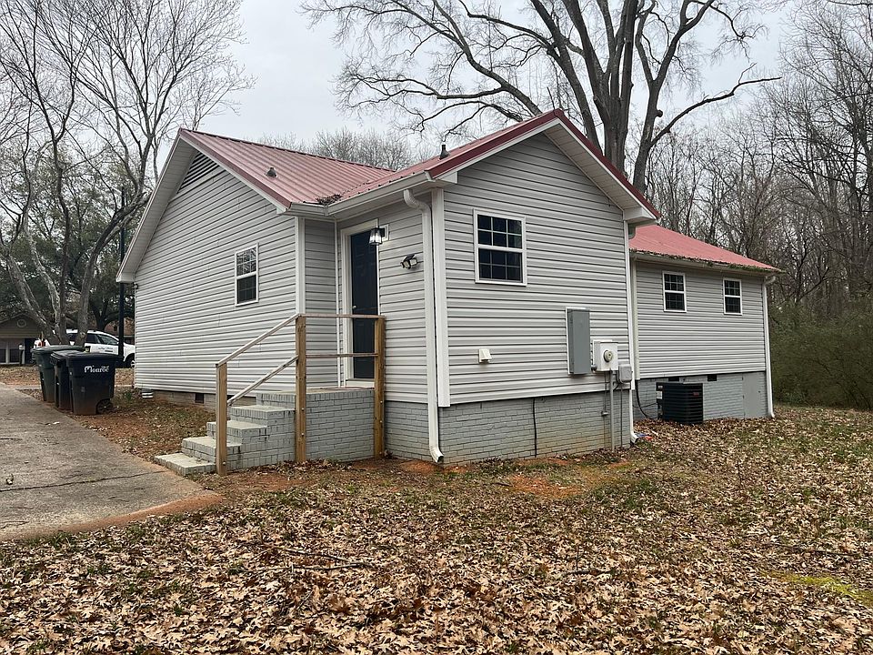 2nd image of 1601 Rushing St #1