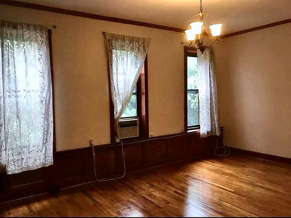 1st image of 347 W 46th St #4