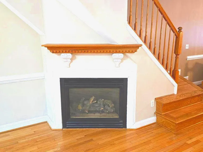 704 S Bond St — Photo 11