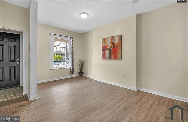 3 bed, $1,800 — Photo 3