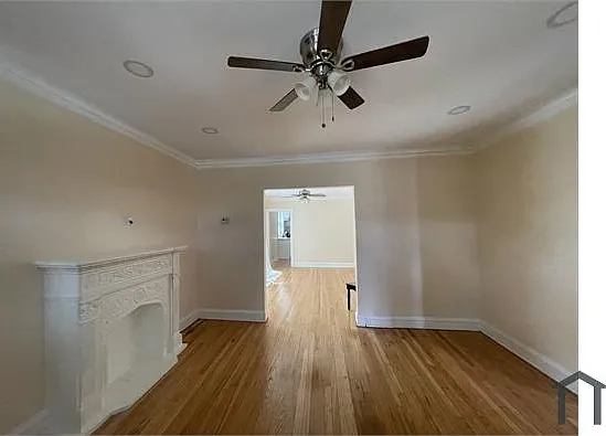 3 bed, 1000 sqft, $2,500 — Photo 2