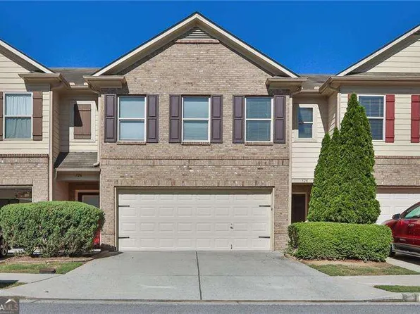 328 Oaktown Ct, Lawrenceville, GA 30044