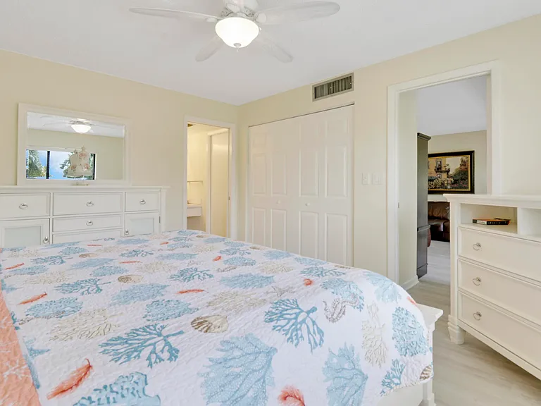 1600 NE Dixie Hwy #10-203 — Photo 20