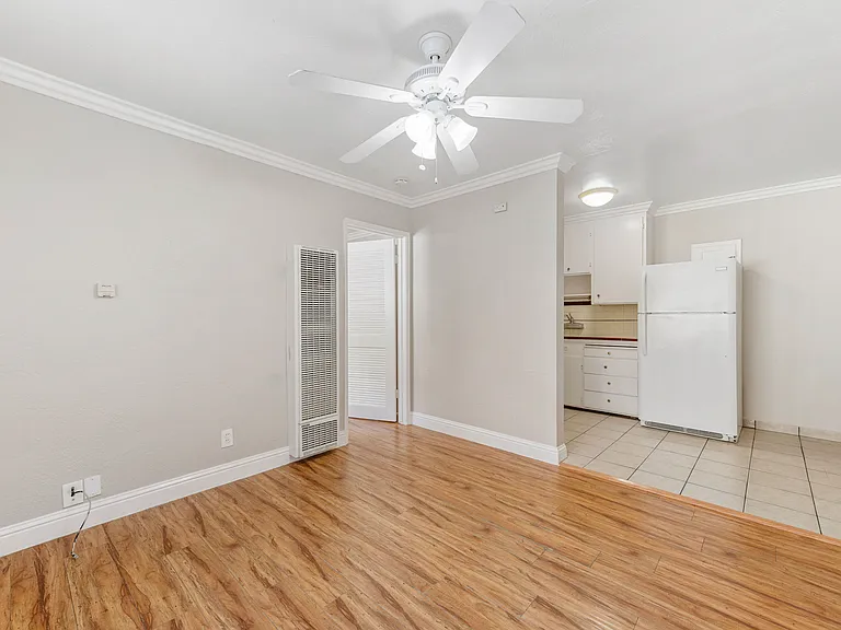 325 E William St #10 — Photo 2