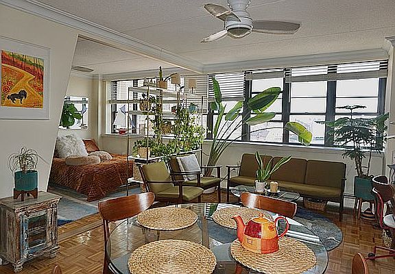 3rd image of 300 Cathedral Pkwy APT 11C