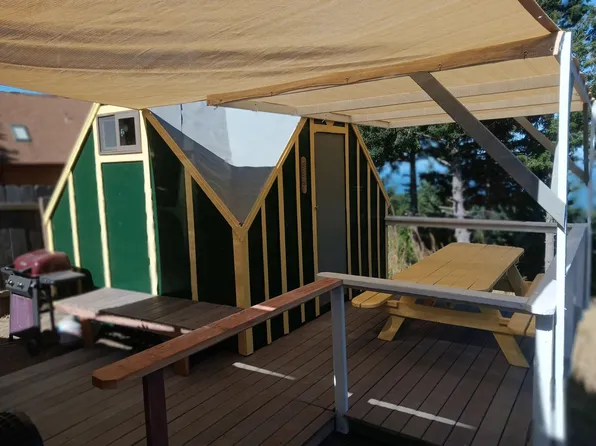 317 Oak Dr, Whitethorn, CA 95589