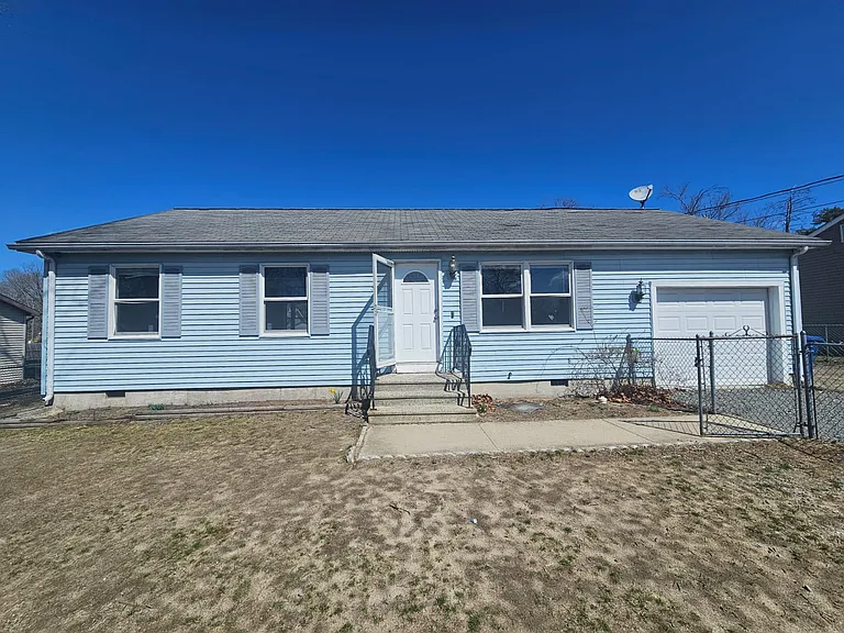 336 Park St — Photo 21