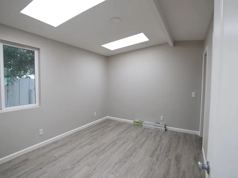 3271 Alma St — Photo 42