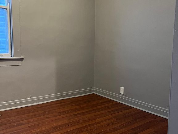 4th image of 5031 S Elizabeth St #1