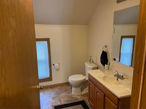 5th image of 1251 Walnut St #2