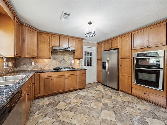 4th image of 1905 17th Ave N #1905