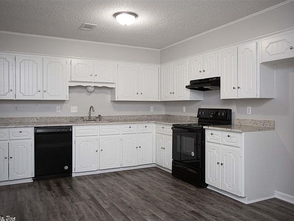 4th image of 300 Bellewood Ln #A-b