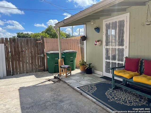 1st image of 309 Lavaca St #3
