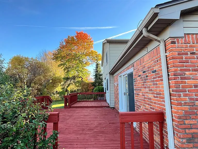 2852 Mayfair Dr — Photo 37