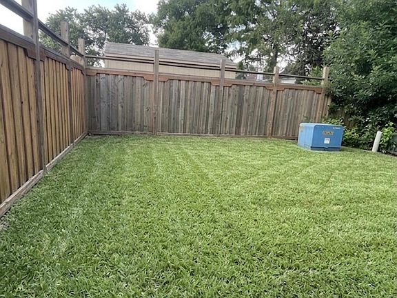 4th image of 708 Prairie Ln