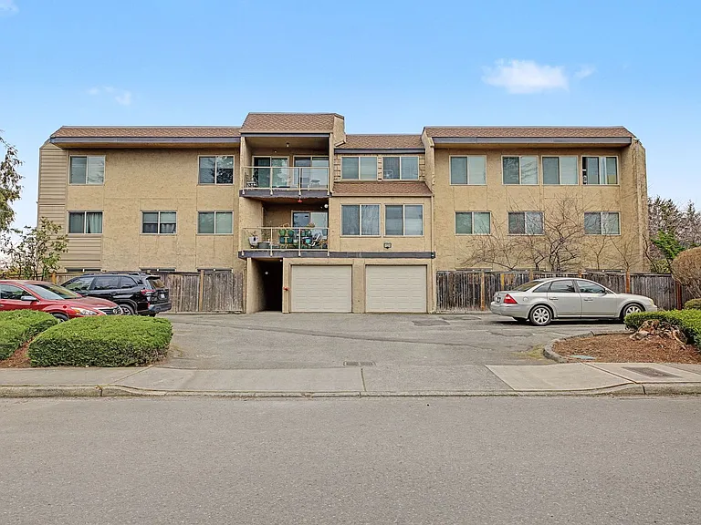 1177 Harrington Ave NE — Photo 19