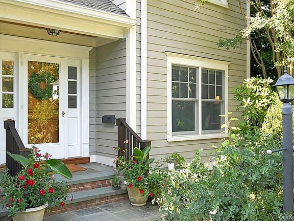 3rd image of 102 Florence Avenue