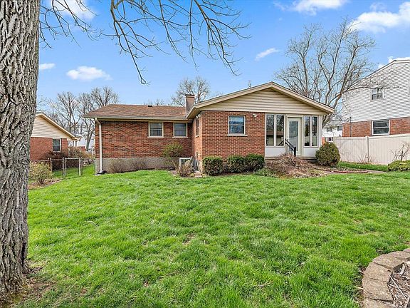 2nd image of 8872 Cynthia Ct