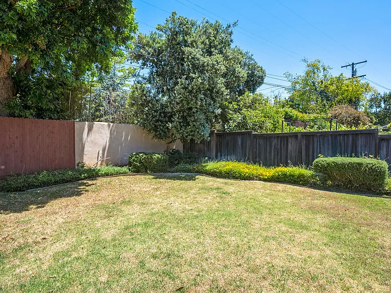3409 Palos Verdes Dr N — Photo 22