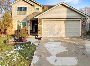 13226 Indiana St, Grabill, IN 46741