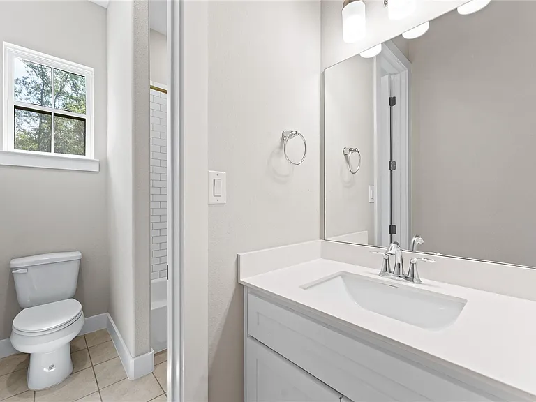 2650 Fountain View St — Photo 22