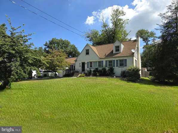 275 Glenwood Ave, Woodbury Heights, NJ 08097