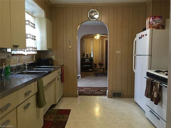 5th image of 1633 Wakefield Ave