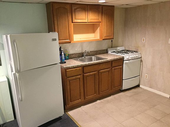 3rd image of 2078 Brown St
