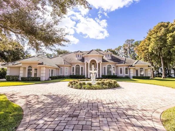 9220 Point Cypress Dr, Orlando, FL 32836