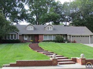 1515 SW Lakeside Dr, Topeka, KS 66604