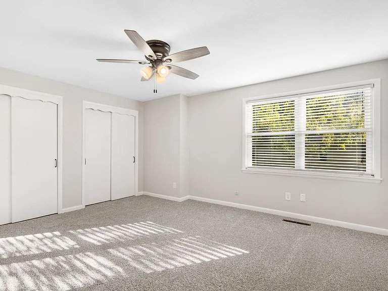 2329 E Bancroft St — Photo 19