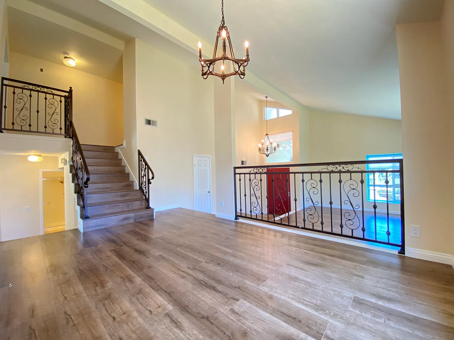 4 bed, 2509 sqft, $4,250 — Photo 3