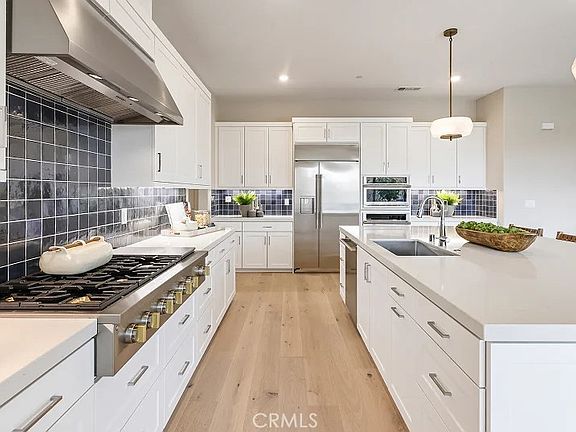 4th image of 24320 Corte Cambur