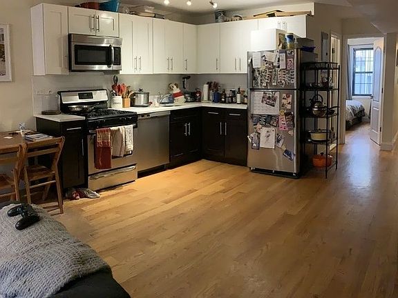 3rd image of 286 Macon St APT 1
