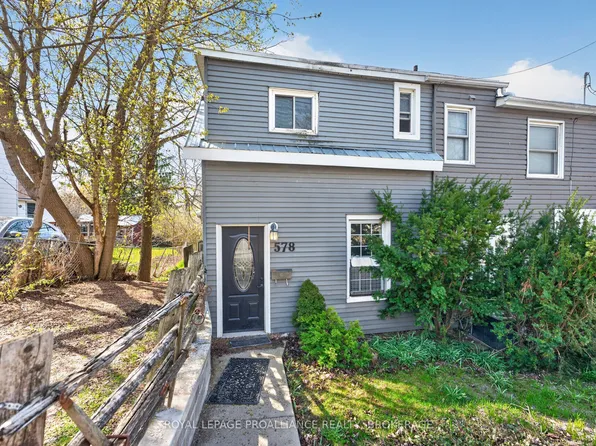 578 Union St, Kingston, ON K7M 2H4