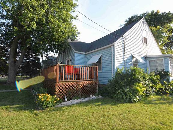2nd image of 809 N Ashland Ave