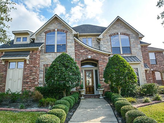 2nd image of 7803 Courtney Manor Ln