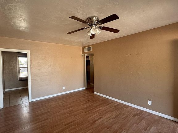 2nd image of 1418 S 10th Ave