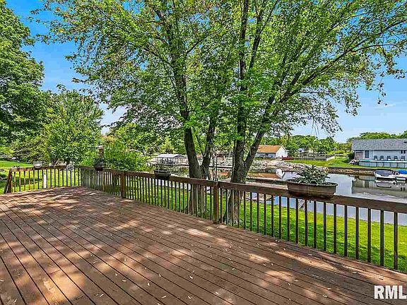 4th image of 3675 W Harbor Dr