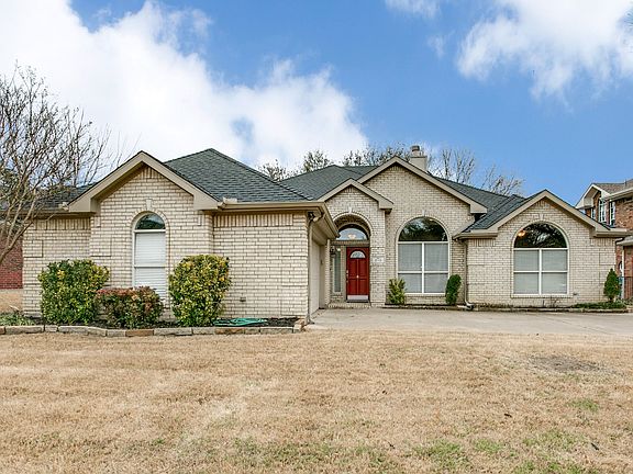 3rd image of 210 Fairway Meadows Dr