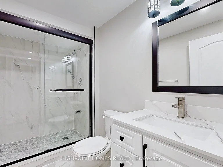 8 Martree Cres — Photo 10